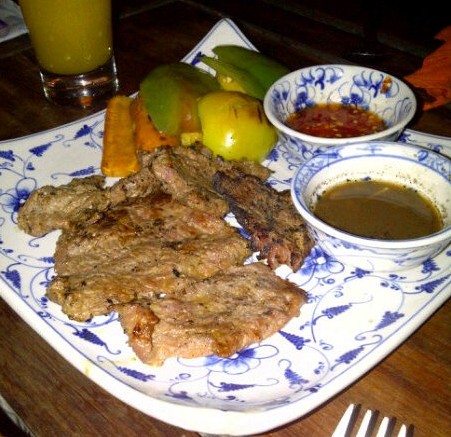 224575_1889786128307_2014860_n